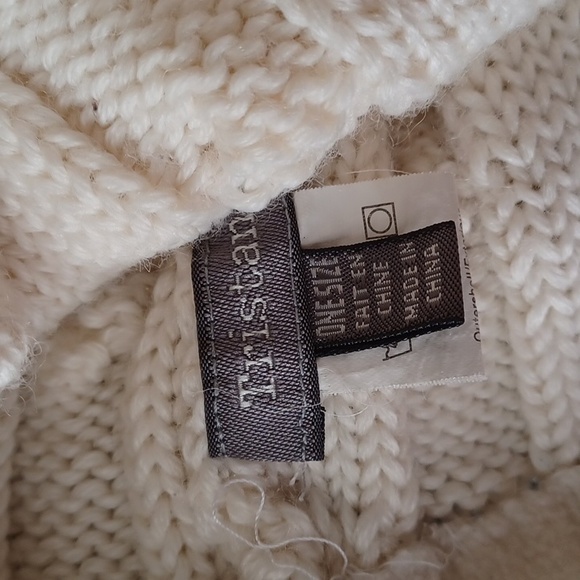 White knit classic hat - Picture 4 of 5